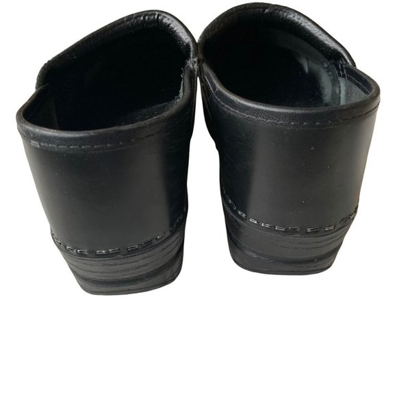Dansko Professional Nurse Black Cabrio Leather Clogs - Picture 2 of 7